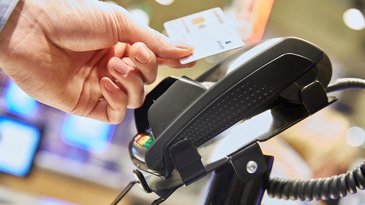 Bezahlen mit Karte: Girocard verzeichnet starkes erstes Halbjahr