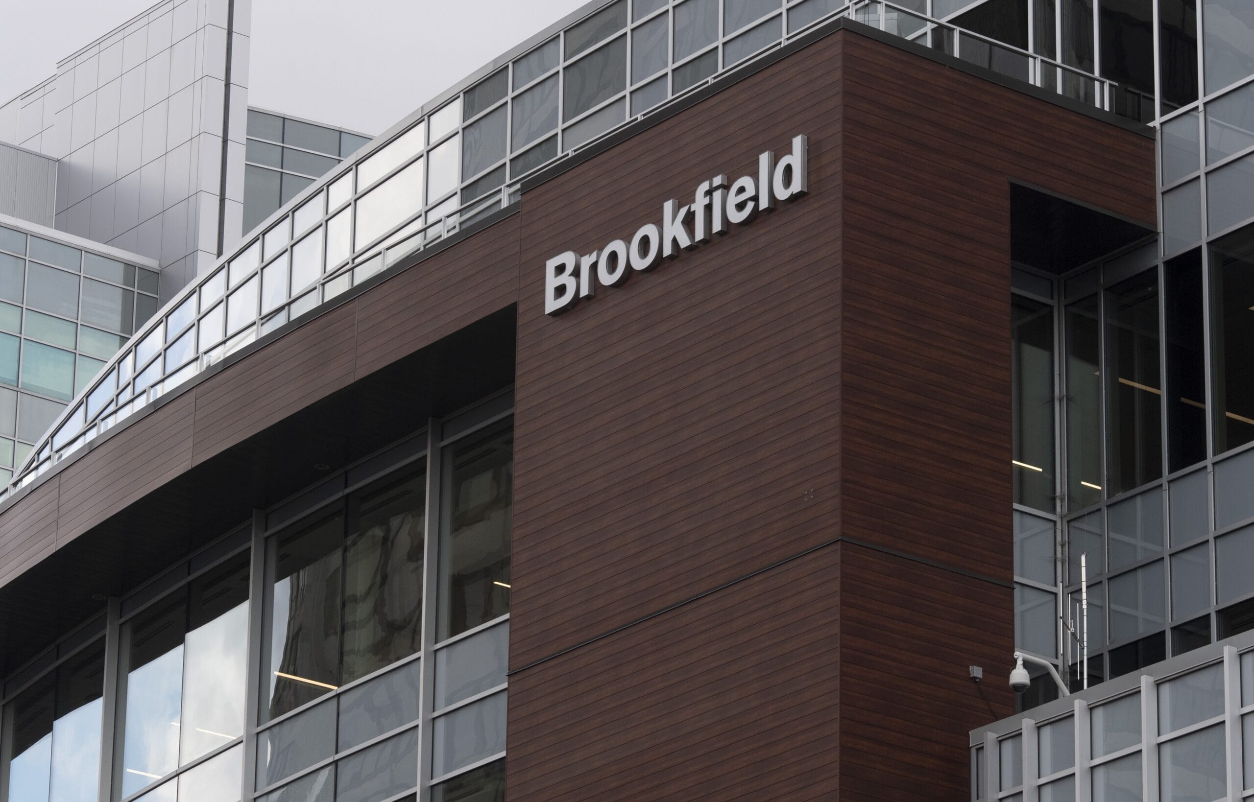Brookfield Secures $20B for Record-Breaking Energy Transition Fund