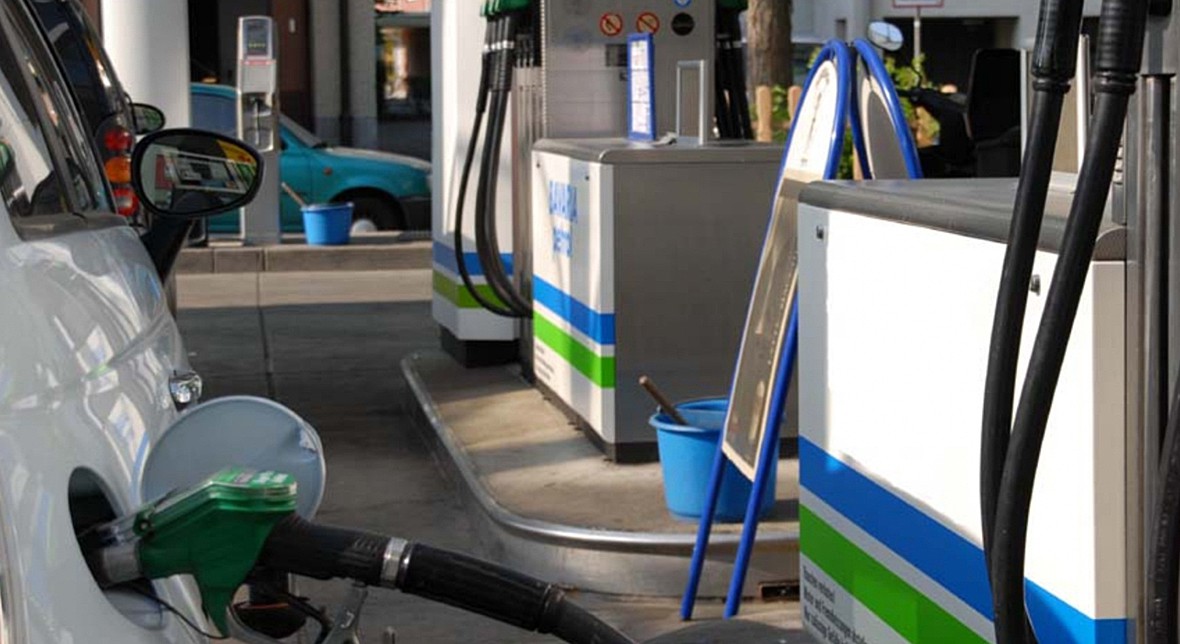 Tankpreise: Teurer Osten, billiger Westen