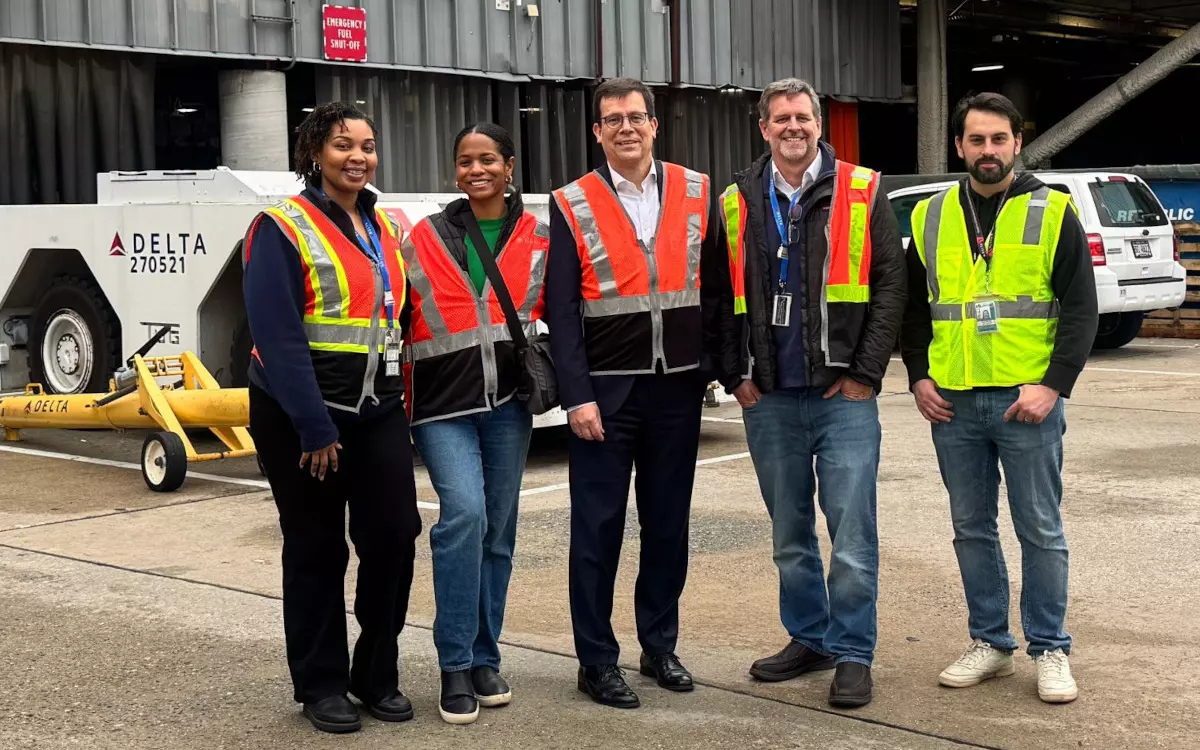 Mit 3.500 Displays: Wie Delta Atlanta in Bewegung hält