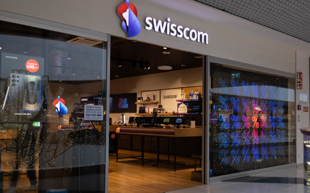 Für Swisscom: JLS installiert Transparent-LED