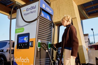 EnBW – Langfristige Zusammenarbeit für Schnellladetechnologien mit „Alpitronic“