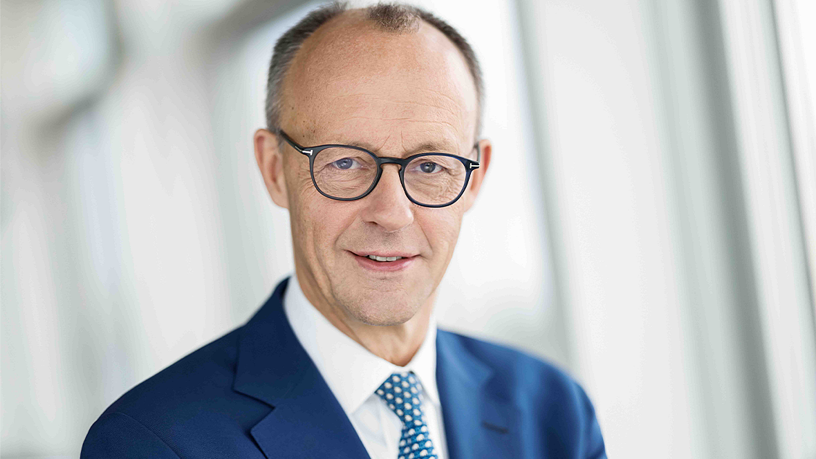 Verbrenner-Aus: Merz begrüßt geplanten Kurswechsel