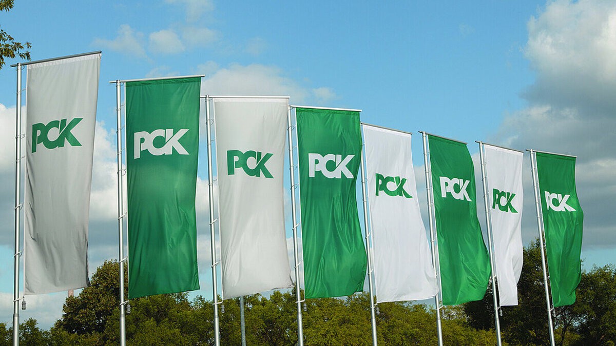 Sorge um die Umwelt: Aus Pipeline schießen 200.000 Liter Öl