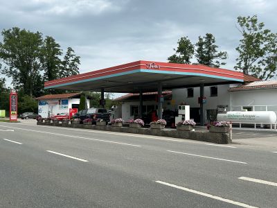 Feature – „Tom’s Tankstelle“ in Prien am Chiemsee