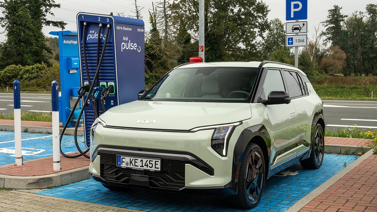 Infrastruktur für E-Autos: Fast jeder vierte Ladepunkt lädt schnell