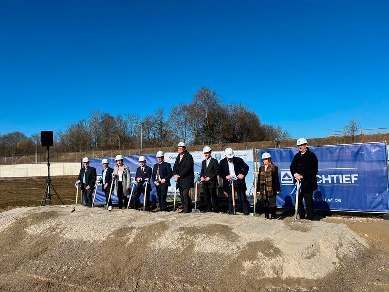 Spatenstich in Dorfen – Hier entsteht das dritte Yexio-Rechenzentrum